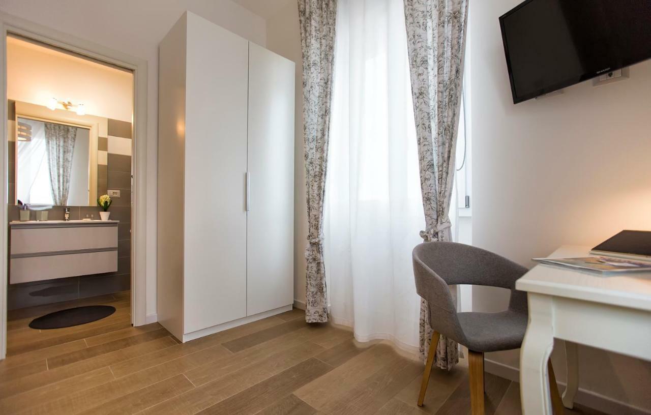 Jolie Julie Accomodation Сасари Екстериор снимка