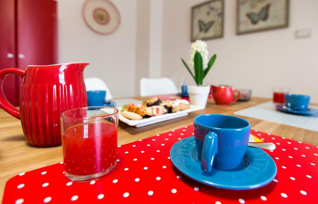 Jolie Julie Accomodation Сасари Екстериор снимка