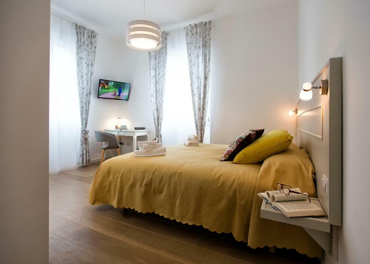 Jolie Julie Accomodation Сасари Екстериор снимка