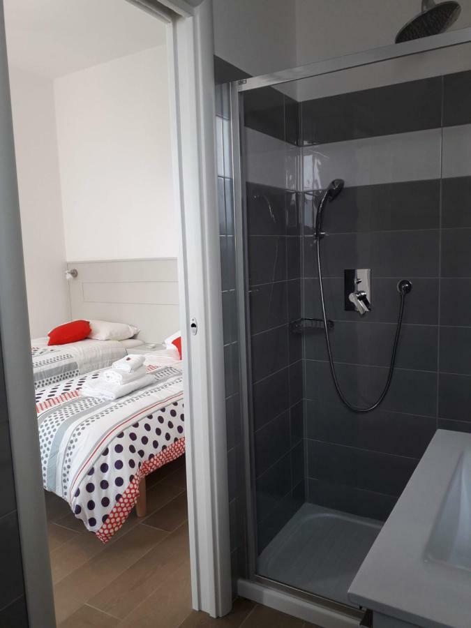 Jolie Julie Accomodation Сасари Екстериор снимка