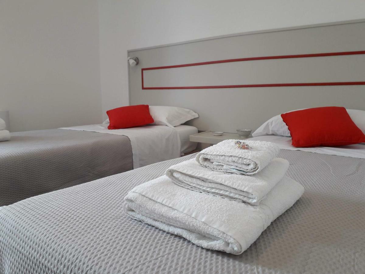 Jolie Julie Accomodation Сасари Екстериор снимка